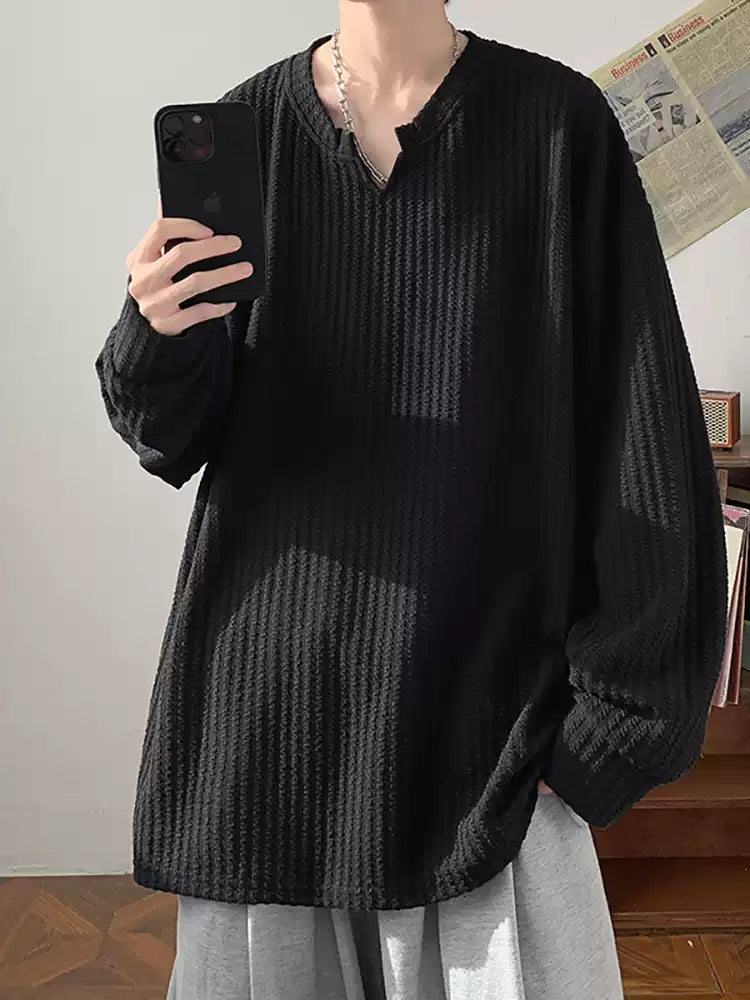 Textured Plissé V-Neck Long Sleeve Shirt